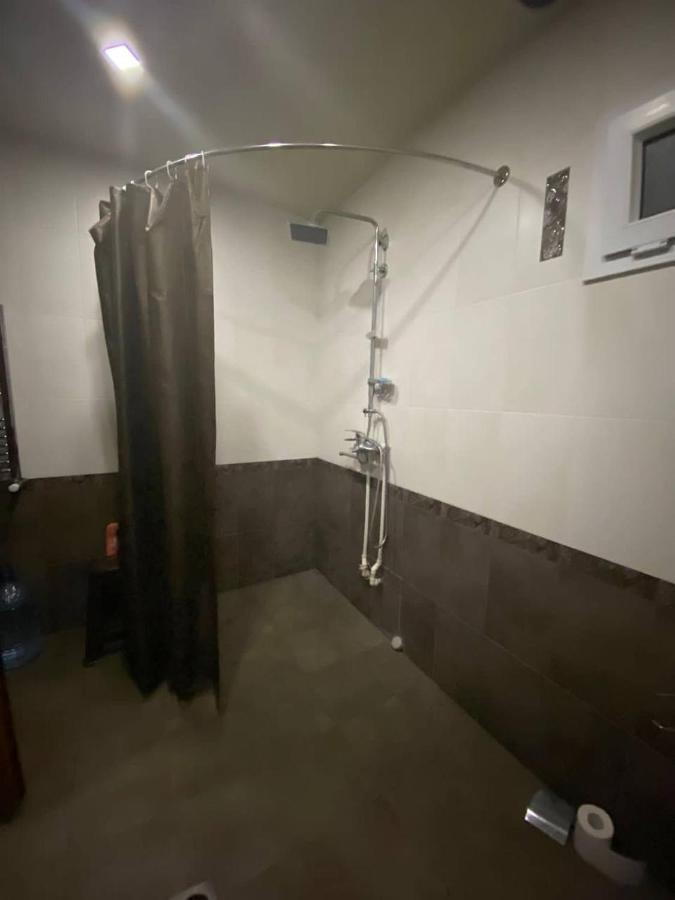 Hero Hostel Ереван Экстерьер фото